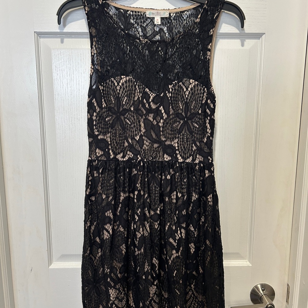 Love Fire Black and Tan Sheath Midi Dress
